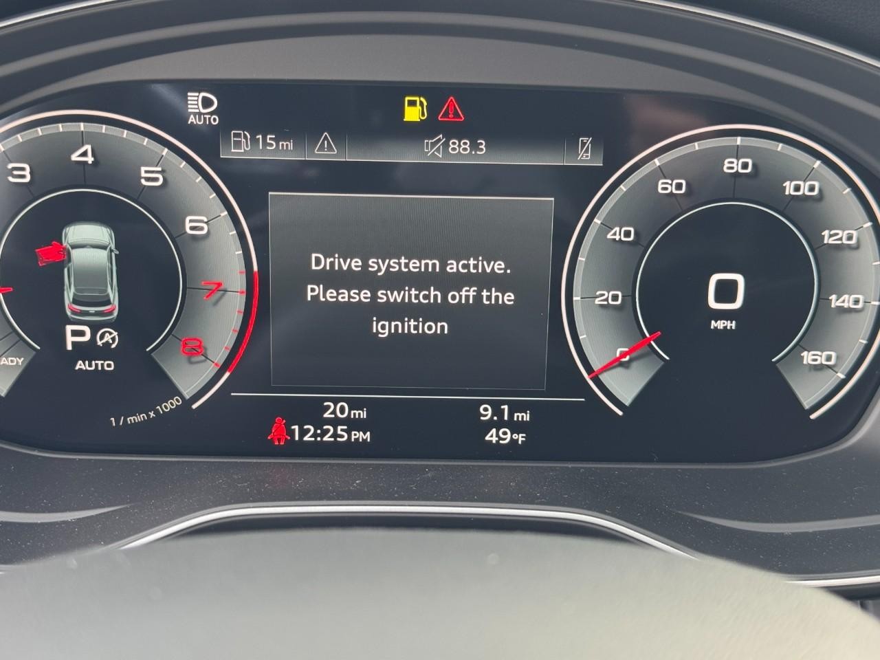 Audi Q5 Vehicle Full-screen Gallery Image 23