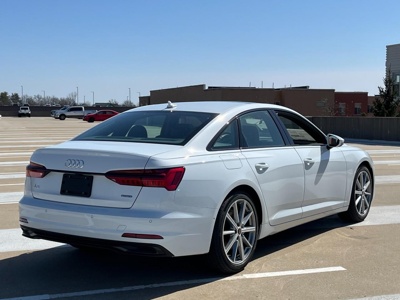 Audi A6 Sedan Vehicle Full-screen Gallery Image 4