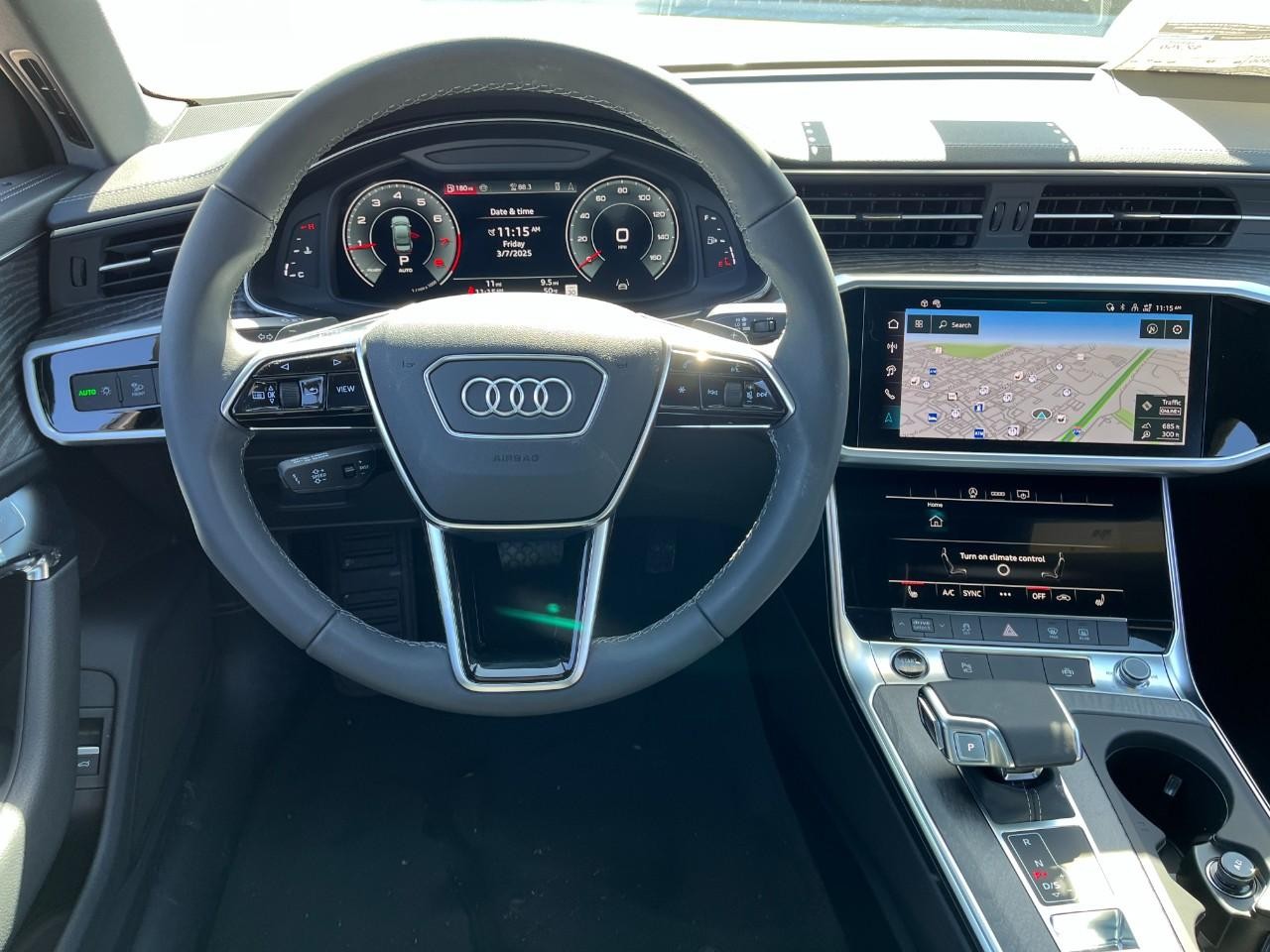 Audi A6 Sedan Vehicle Full-screen Gallery Image 15