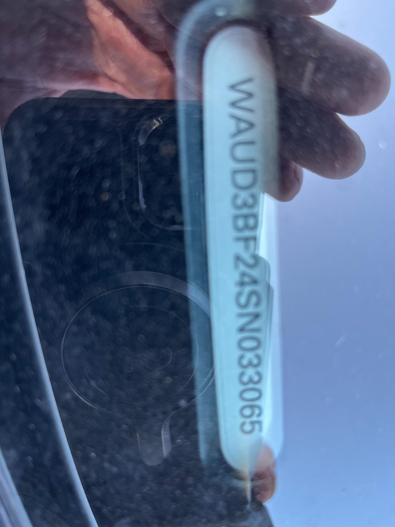 Audi A6 Sedan Vehicle Full-screen Gallery Image 37