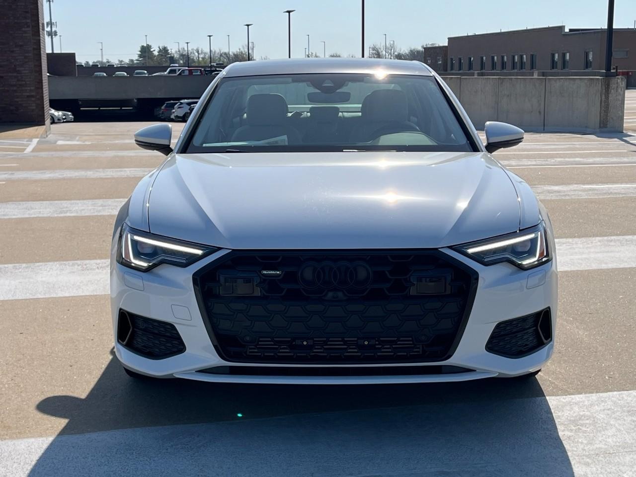 Audi A6 Sedan Vehicle Full-screen Gallery Image 7