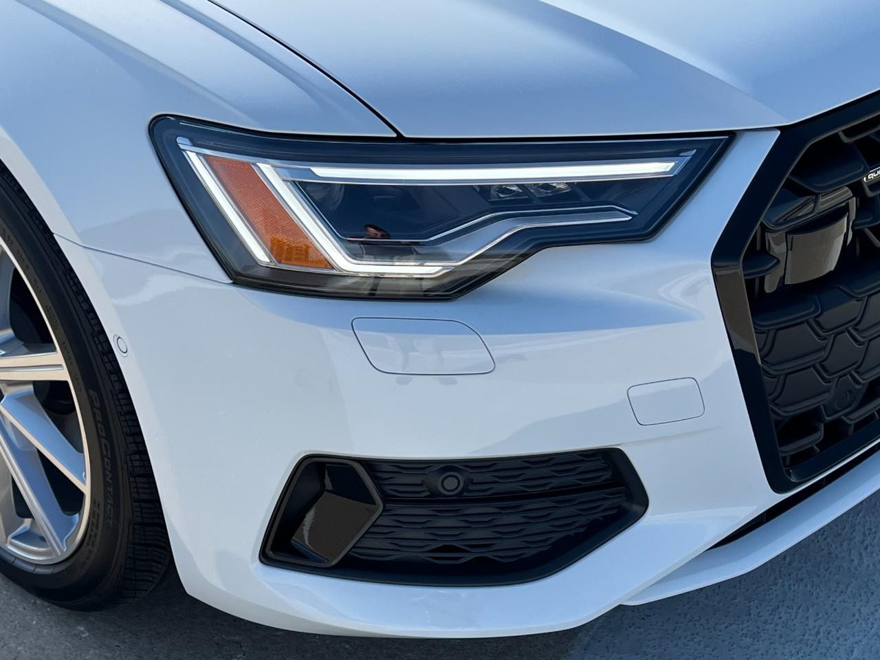 Audi A6 Sedan Vehicle Full-screen Gallery Image 8