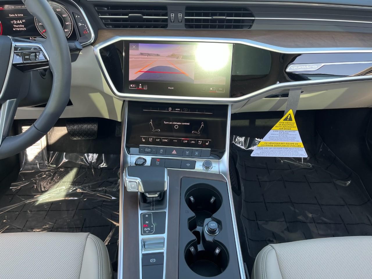 Audi A6 Sedan Vehicle Full-screen Gallery Image 16