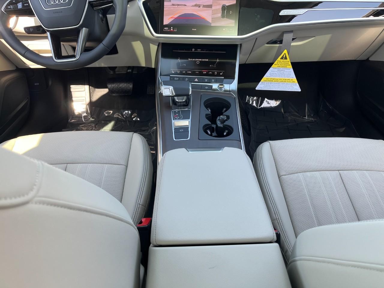 Audi A6 Sedan Vehicle Full-screen Gallery Image 17