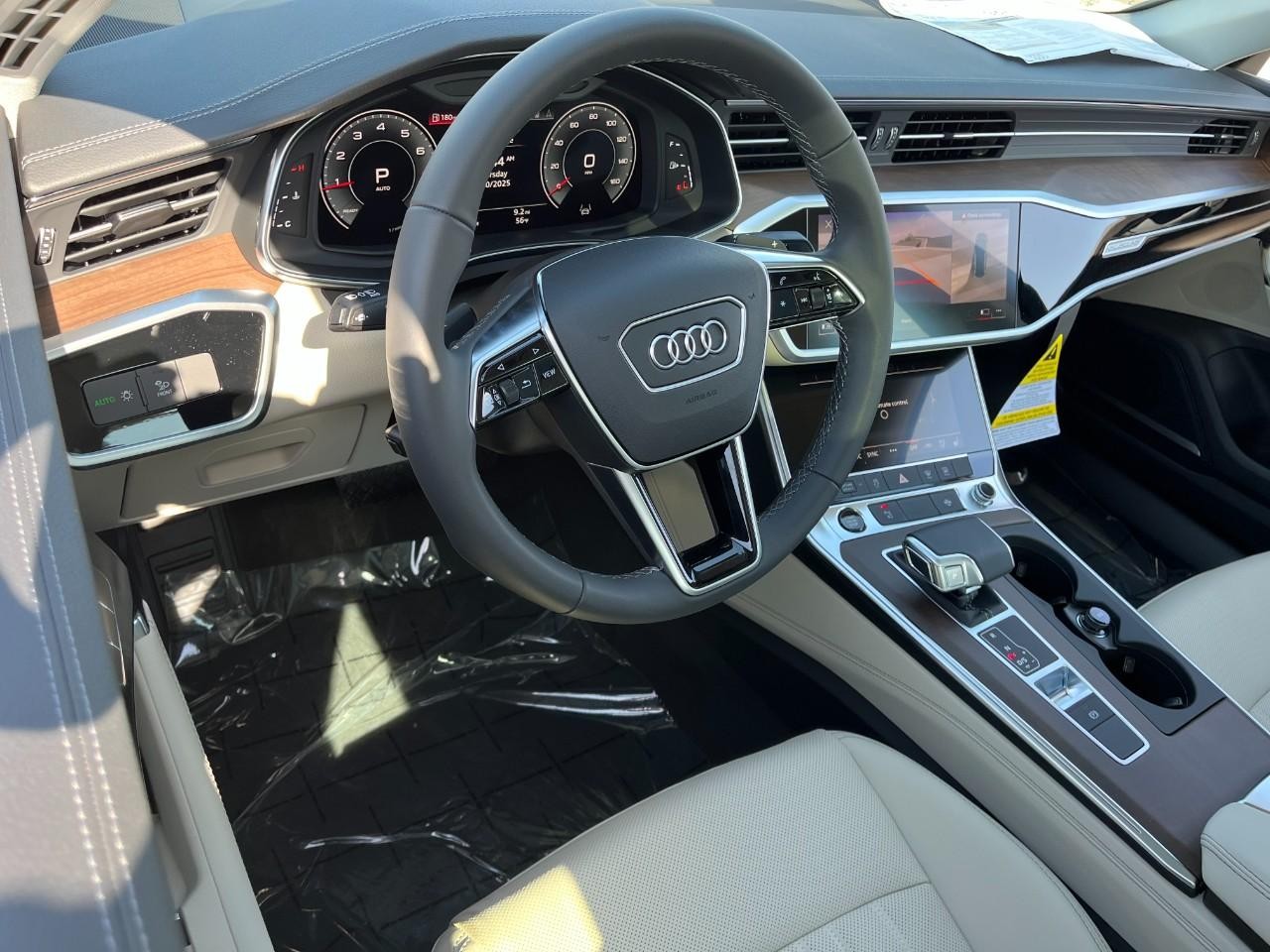 Audi A6 Sedan Vehicle Full-screen Gallery Image 20