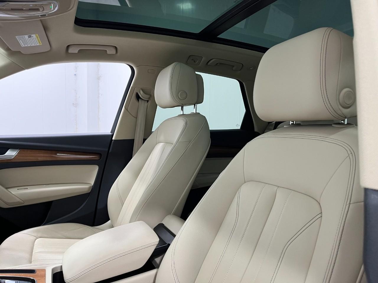 Audi Q5 Vehicle Full-screen Gallery Image 39