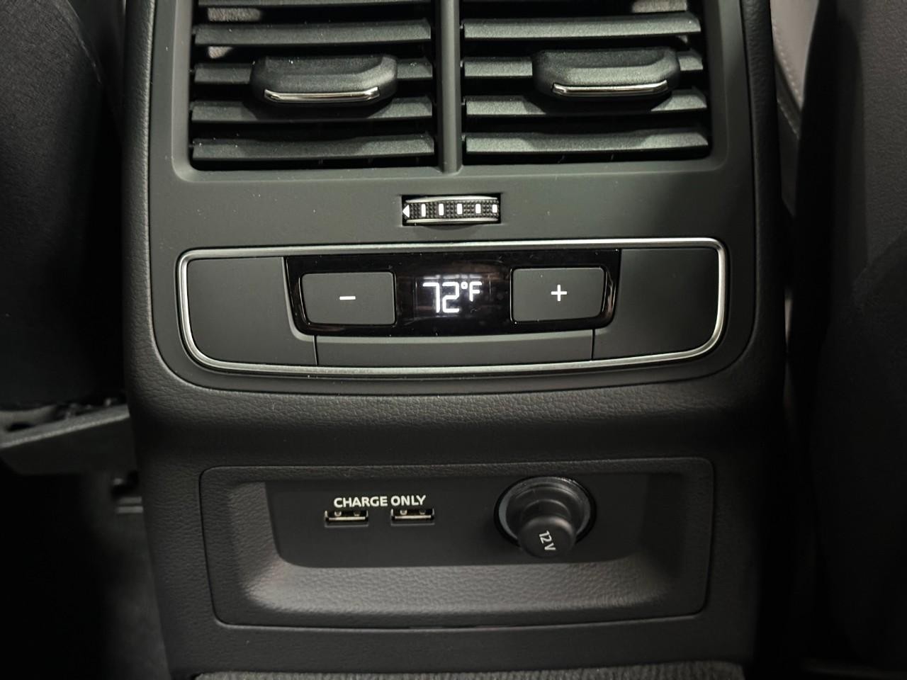 Audi A5 Sportback Vehicle Full-screen Gallery Image 11