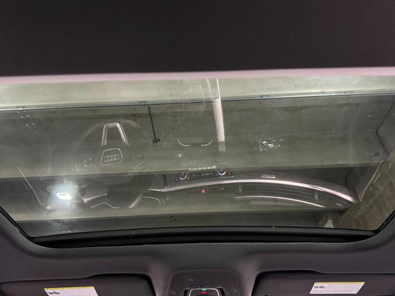 Audi A5 Sportback Vehicle Full-screen Gallery Image 12