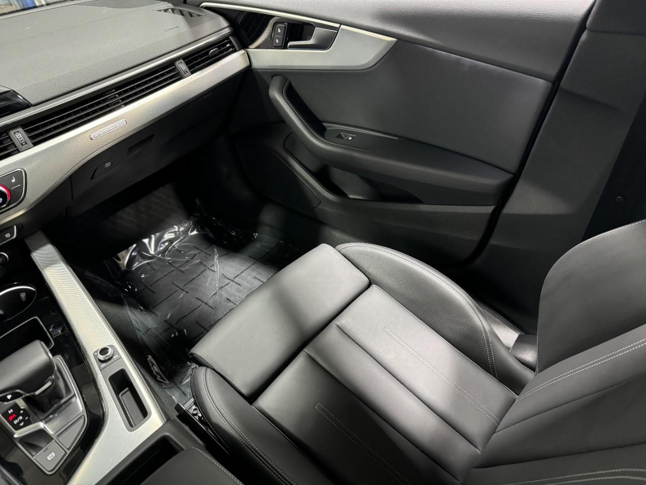 Audi A5 Sportback Vehicle Full-screen Gallery Image 18