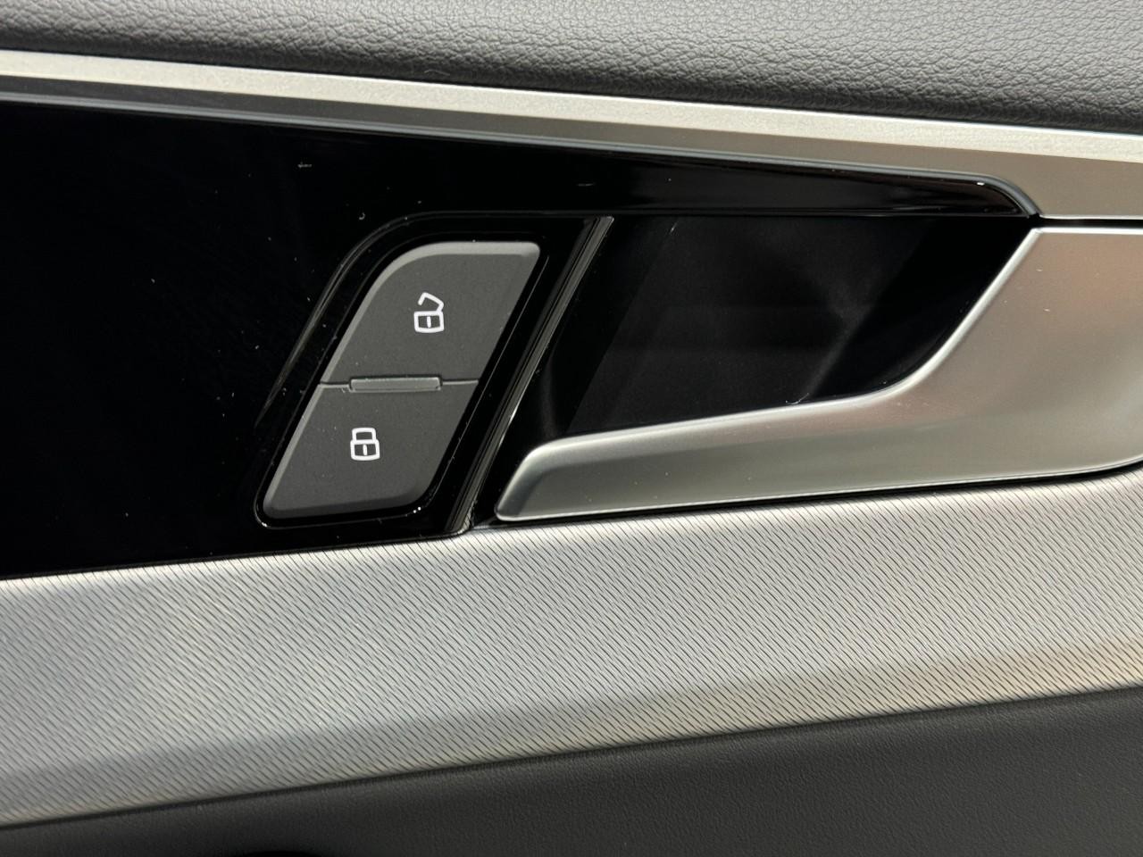 Audi A5 Sportback Vehicle Full-screen Gallery Image 22