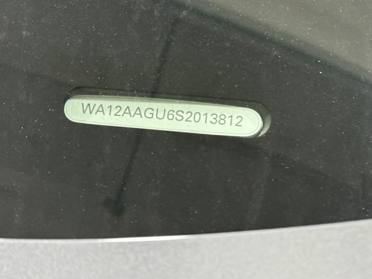 Audi Q5 Vehicle Full-screen Gallery Image 36