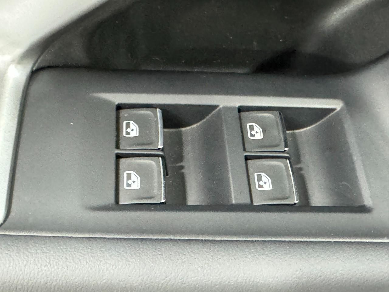 Audi Q5 Vehicle Full-screen Gallery Image 22