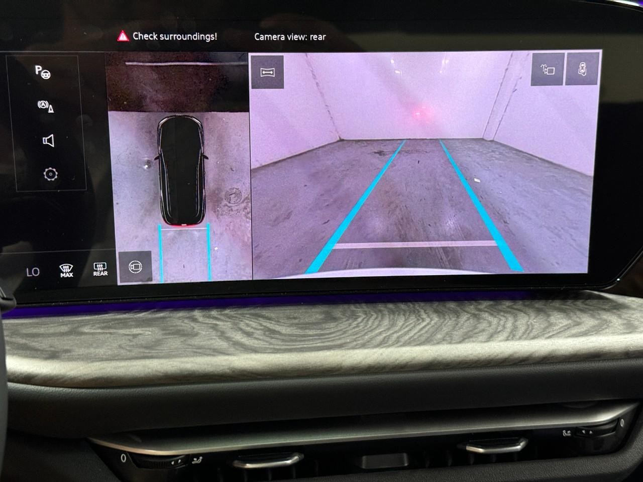 Audi Q5 Vehicle Full-screen Gallery Image 31