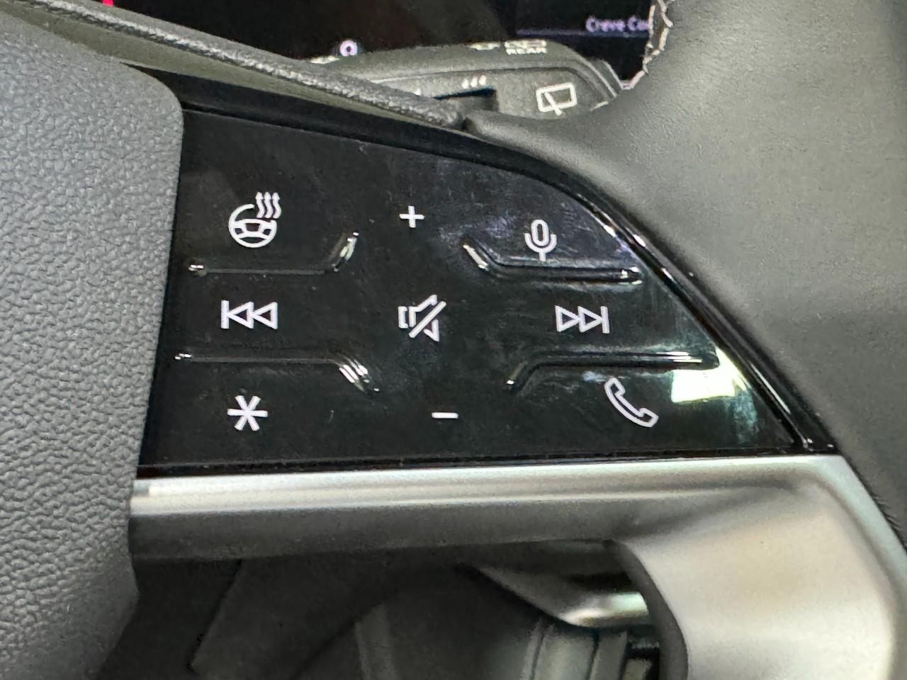 Audi Q5 Vehicle Full-screen Gallery Image 32