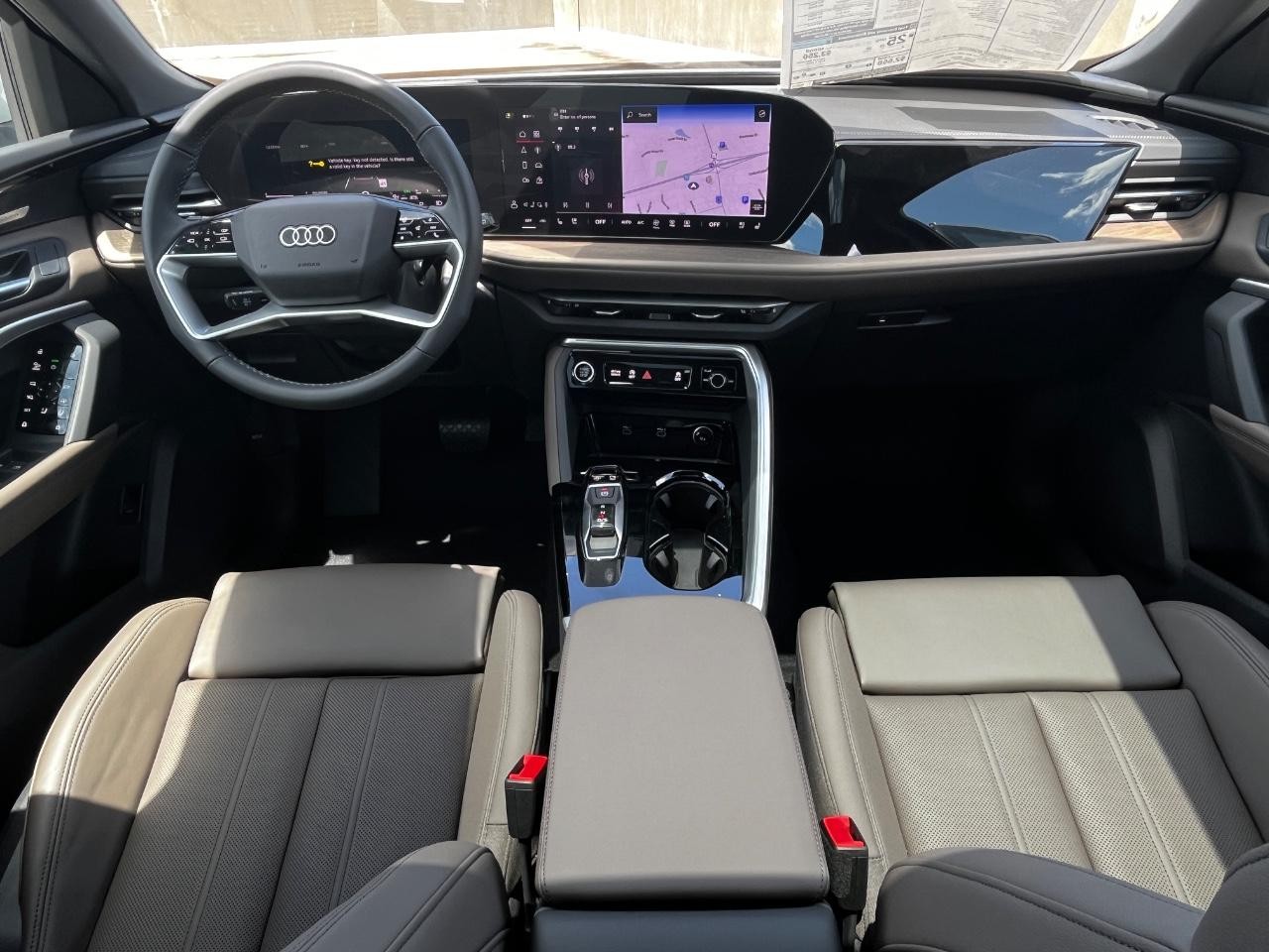 Audi Q5 Vehicle Full-screen Gallery Image 15