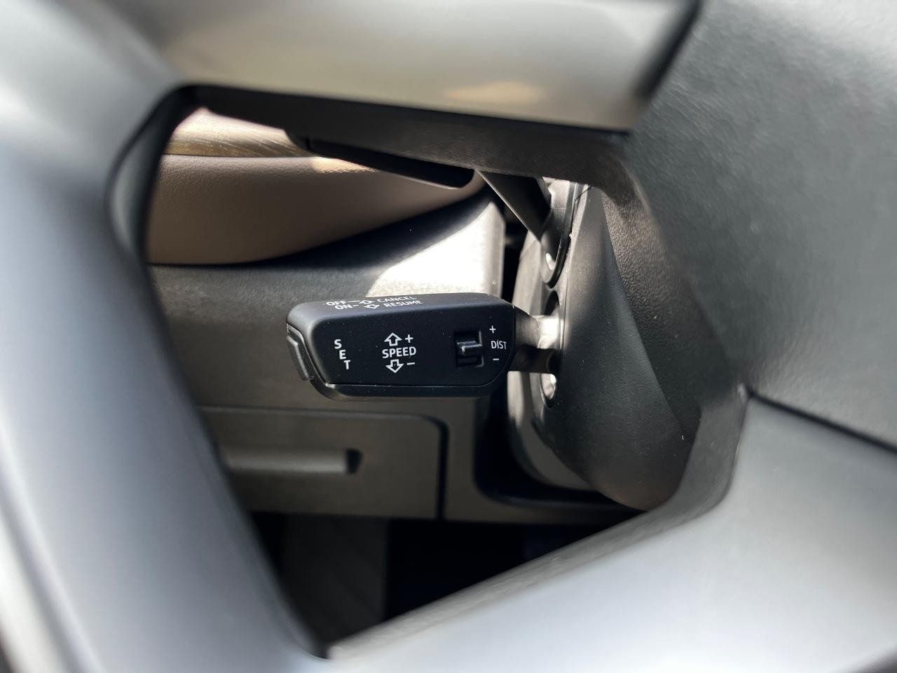 Audi Q5 Vehicle Full-screen Gallery Image 21