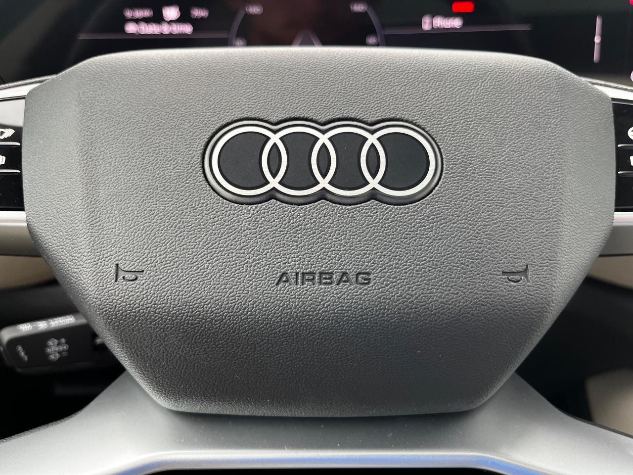 Audi Q5 Vehicle Full-screen Gallery Image 29