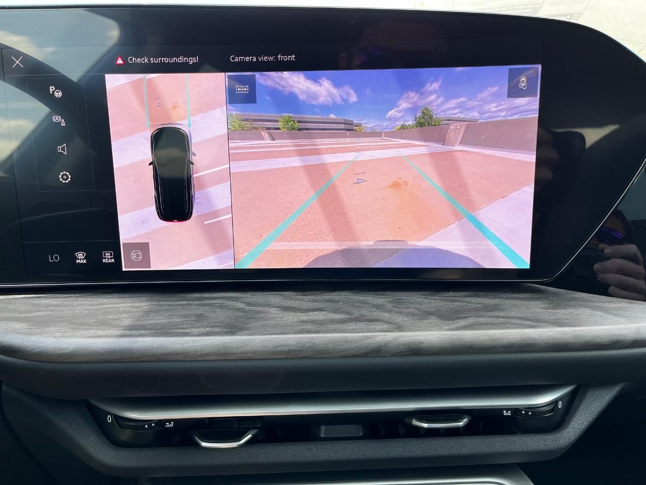 Audi Q5 Vehicle Full-screen Gallery Image 31