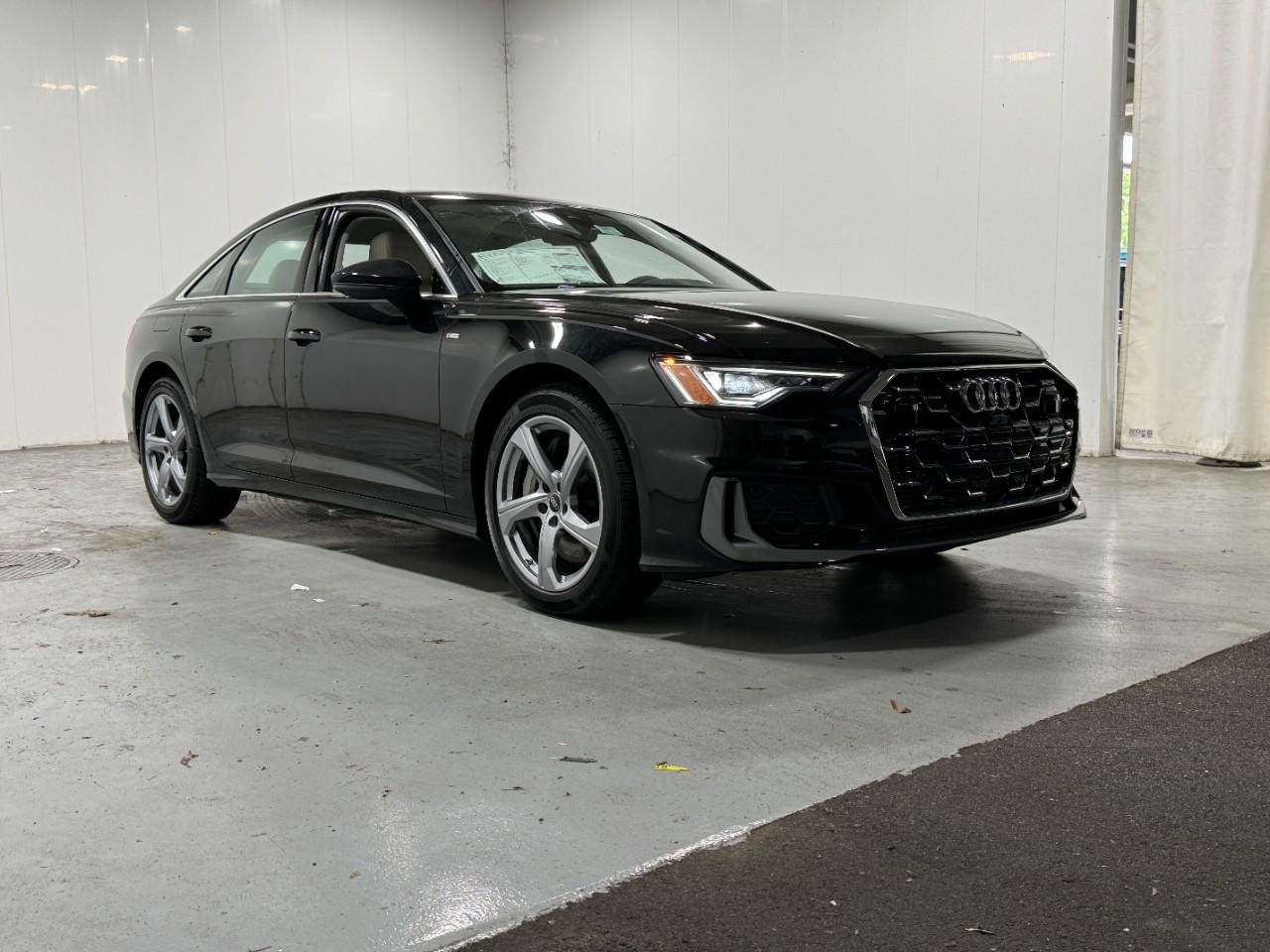 Audi A6 Sedan Vehicle Full-screen Gallery Image 6