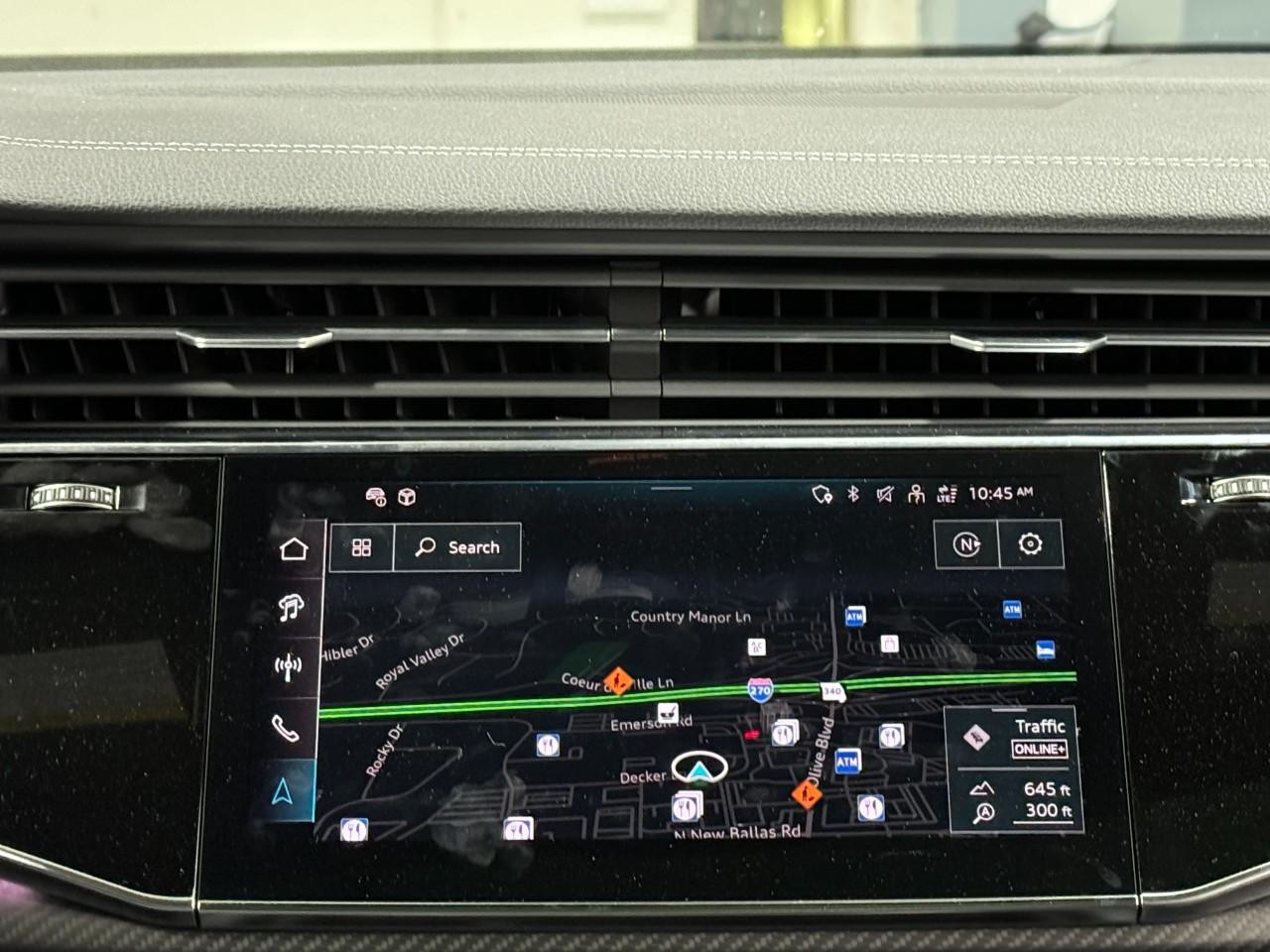 Audi SQ8 Vehicle Full-screen Gallery Image 15