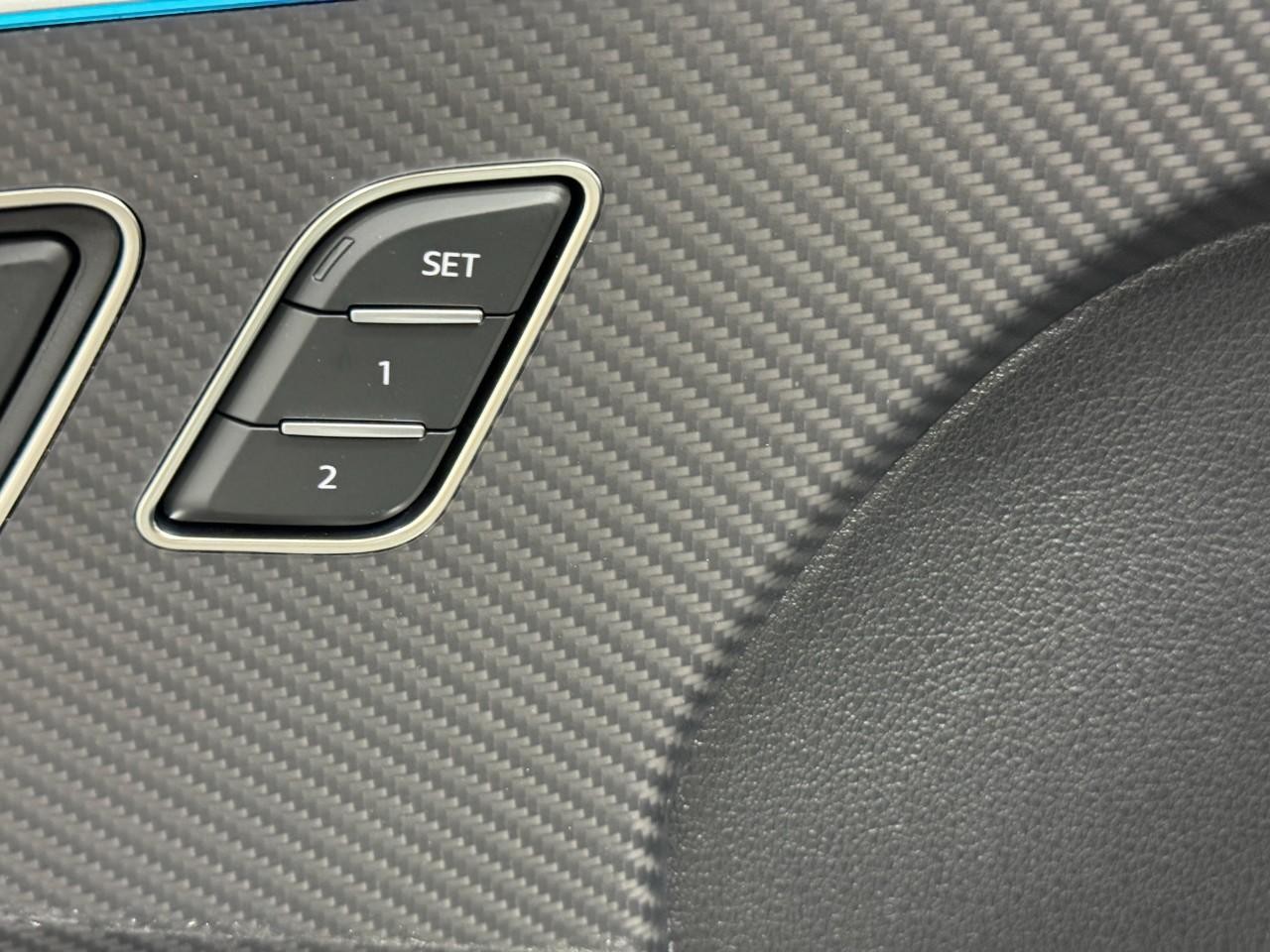 Audi SQ8 Vehicle Full-screen Gallery Image 24