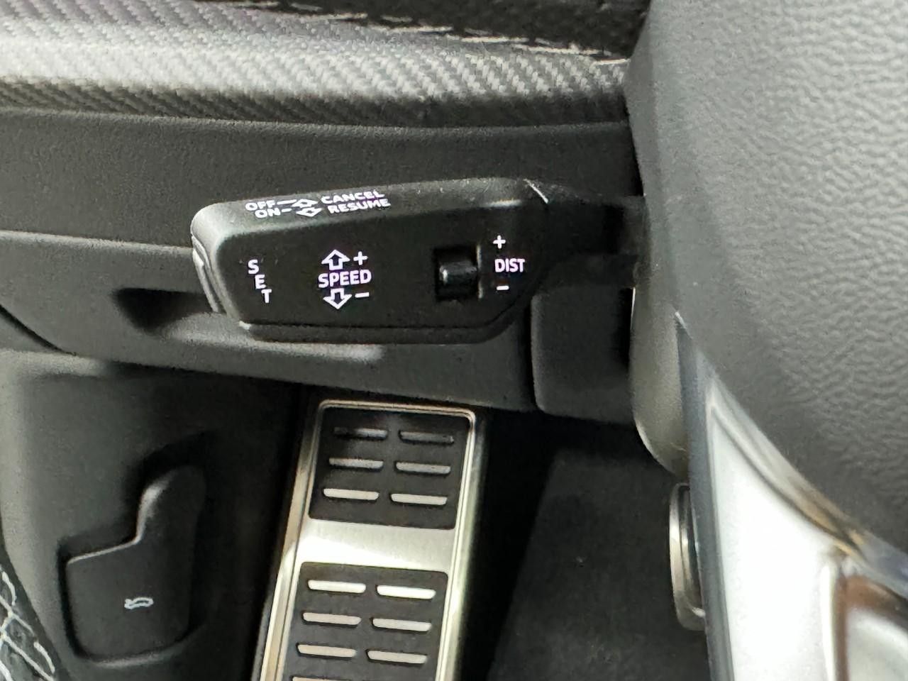 Audi SQ8 Vehicle Full-screen Gallery Image 34