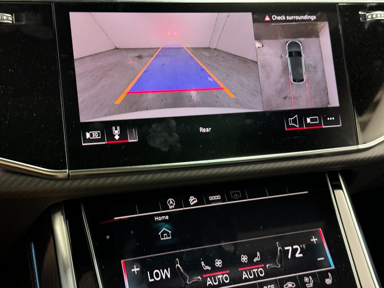 Audi SQ8 Vehicle Full-screen Gallery Image 36