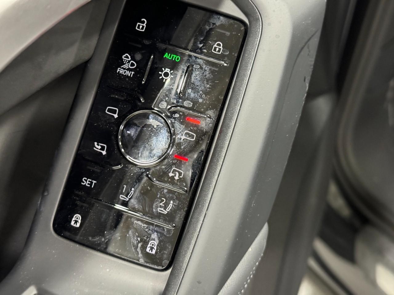 Audi Q5 Vehicle Full-screen Gallery Image 26