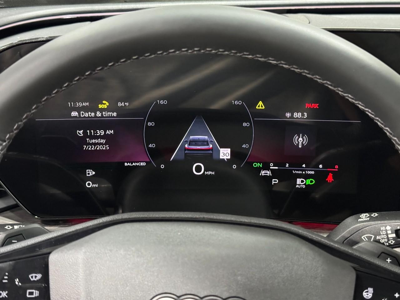 Audi Q5 Vehicle Full-screen Gallery Image 34