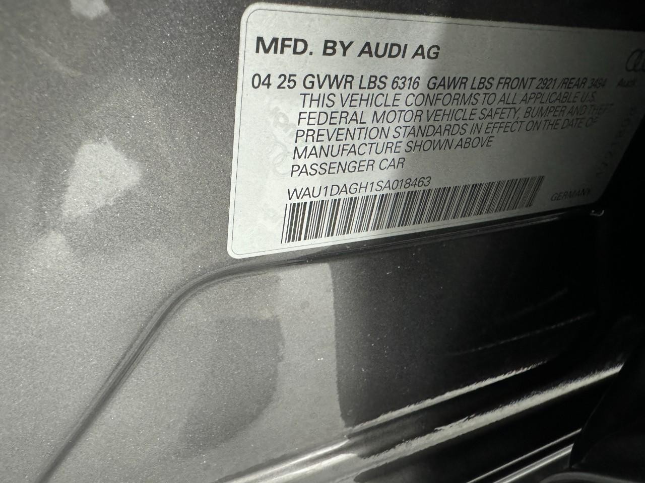 Audi A6 e-tron Vehicle Full-screen Gallery Image 36