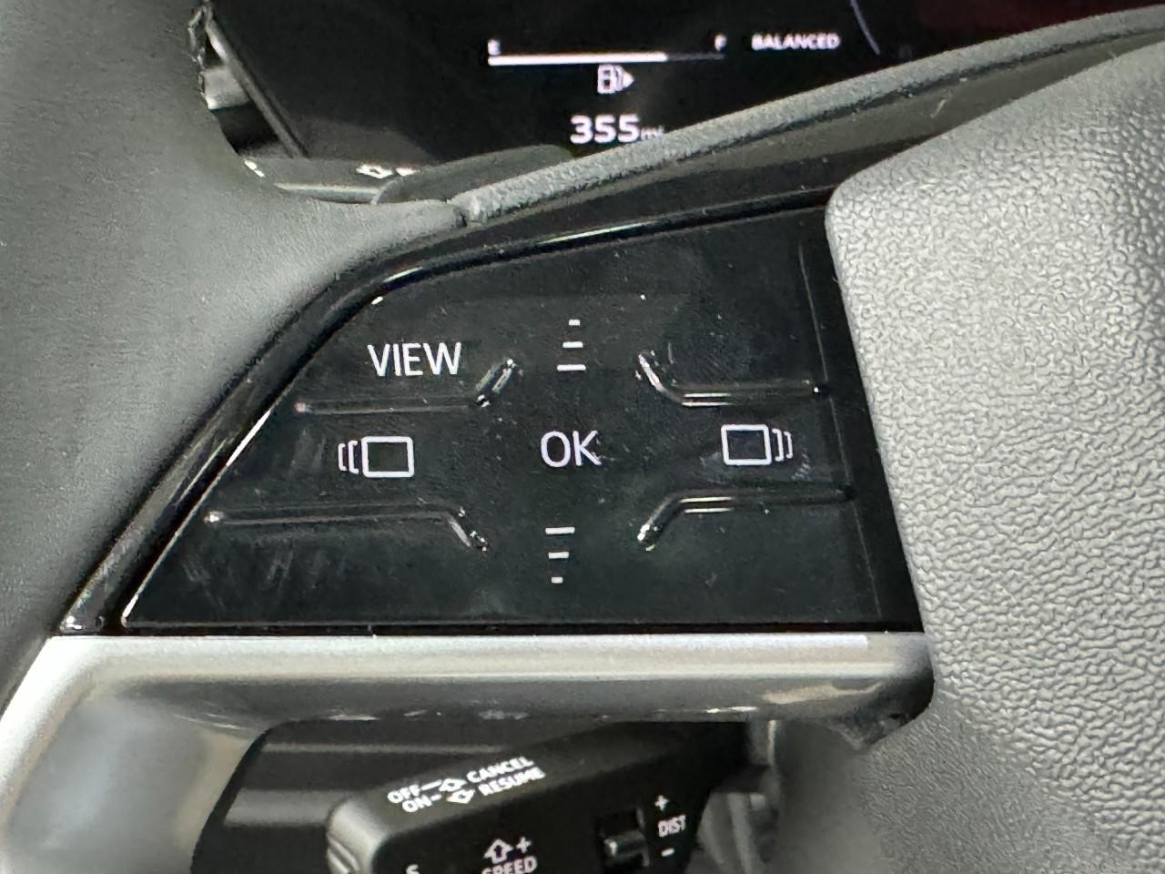 Audi Q5 Vehicle Full-screen Gallery Image 29