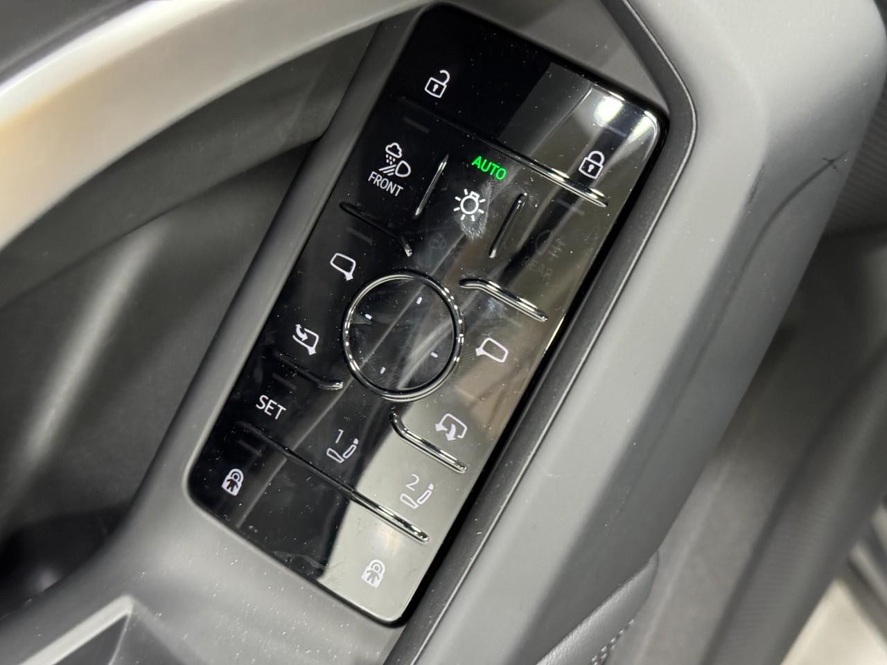 Audi Q5 Vehicle Full-screen Gallery Image 26