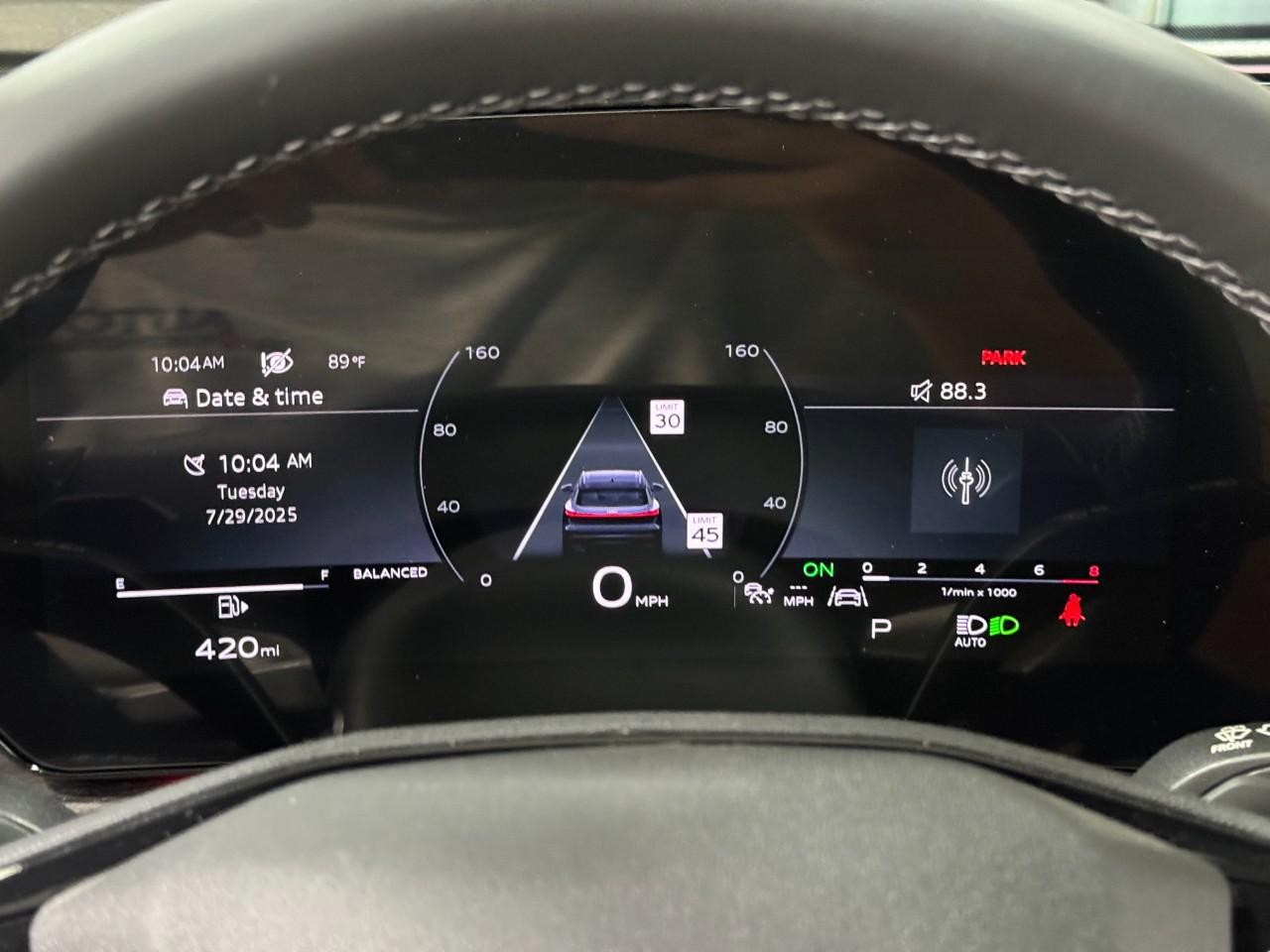 Audi Q5 Vehicle Full-screen Gallery Image 34