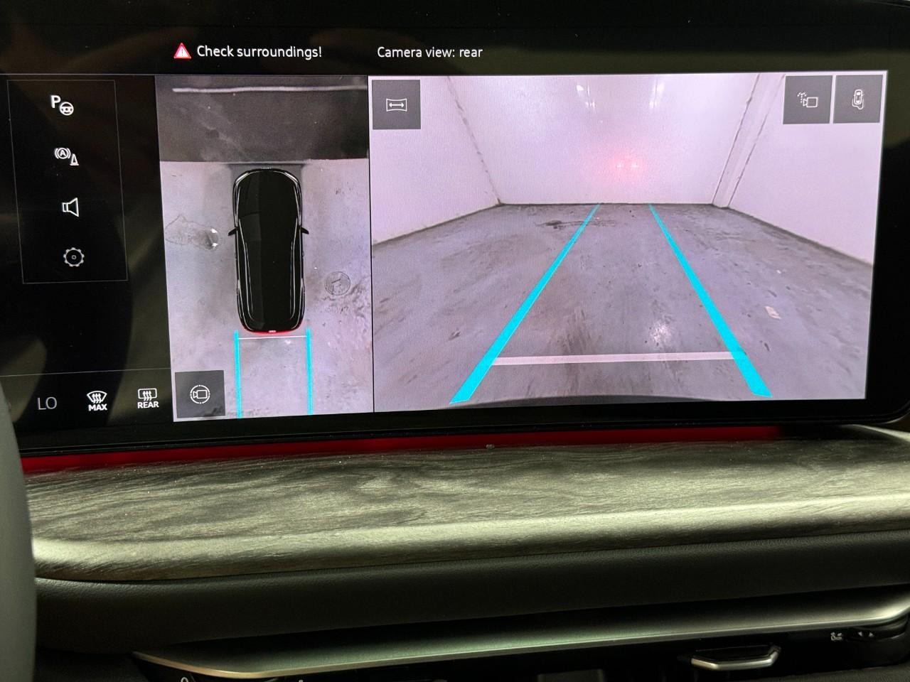 Audi Q5 Vehicle Full-screen Gallery Image 35