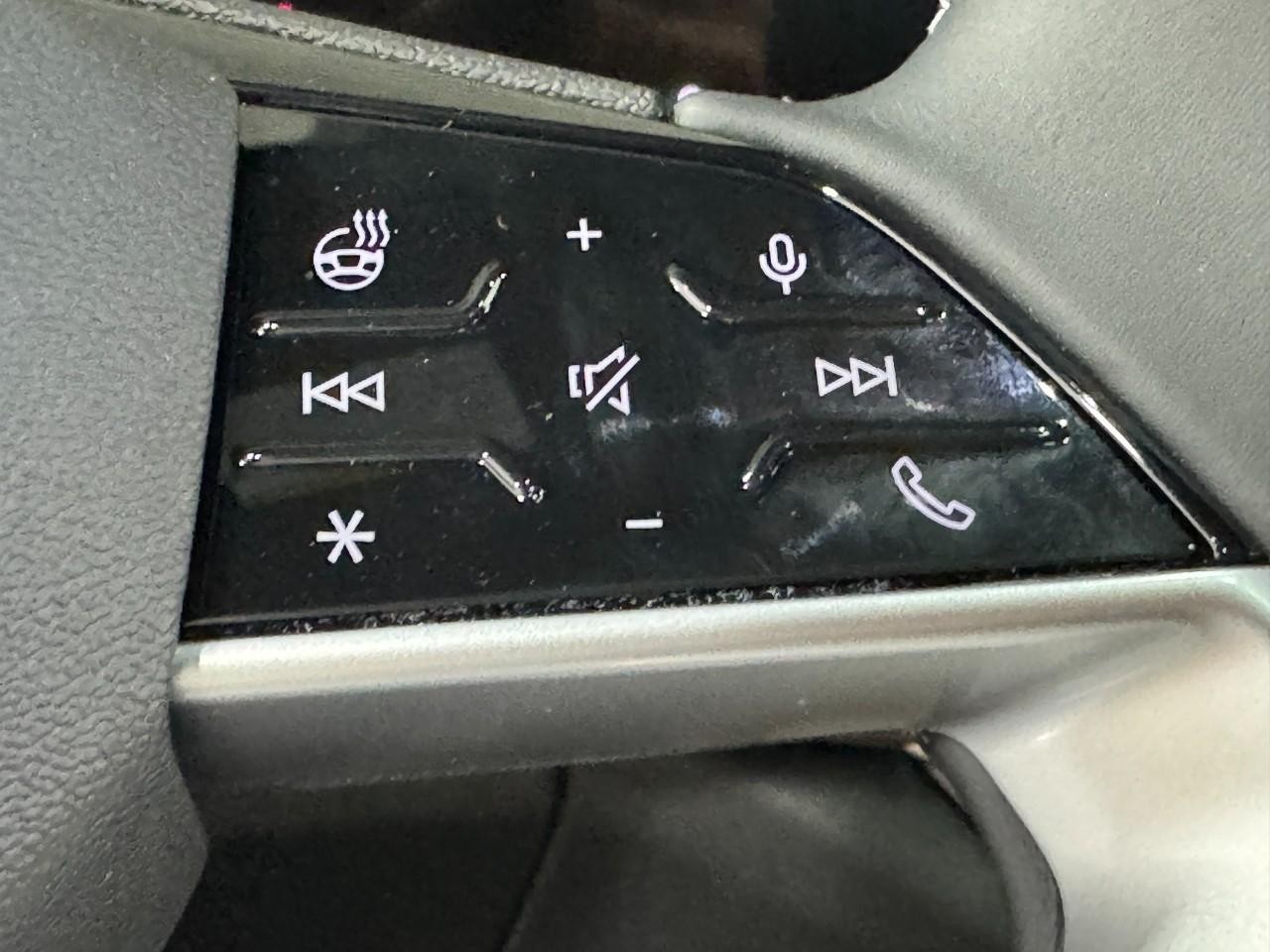 Audi Q5 Vehicle Full-screen Gallery Image 29