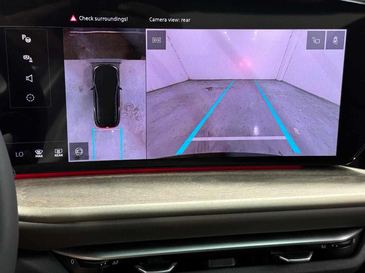 Audi Q5 Vehicle Full-screen Gallery Image 32