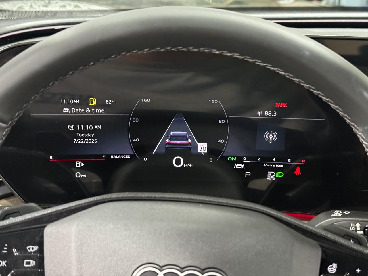 Audi Q5 Vehicle Full-screen Gallery Image 34