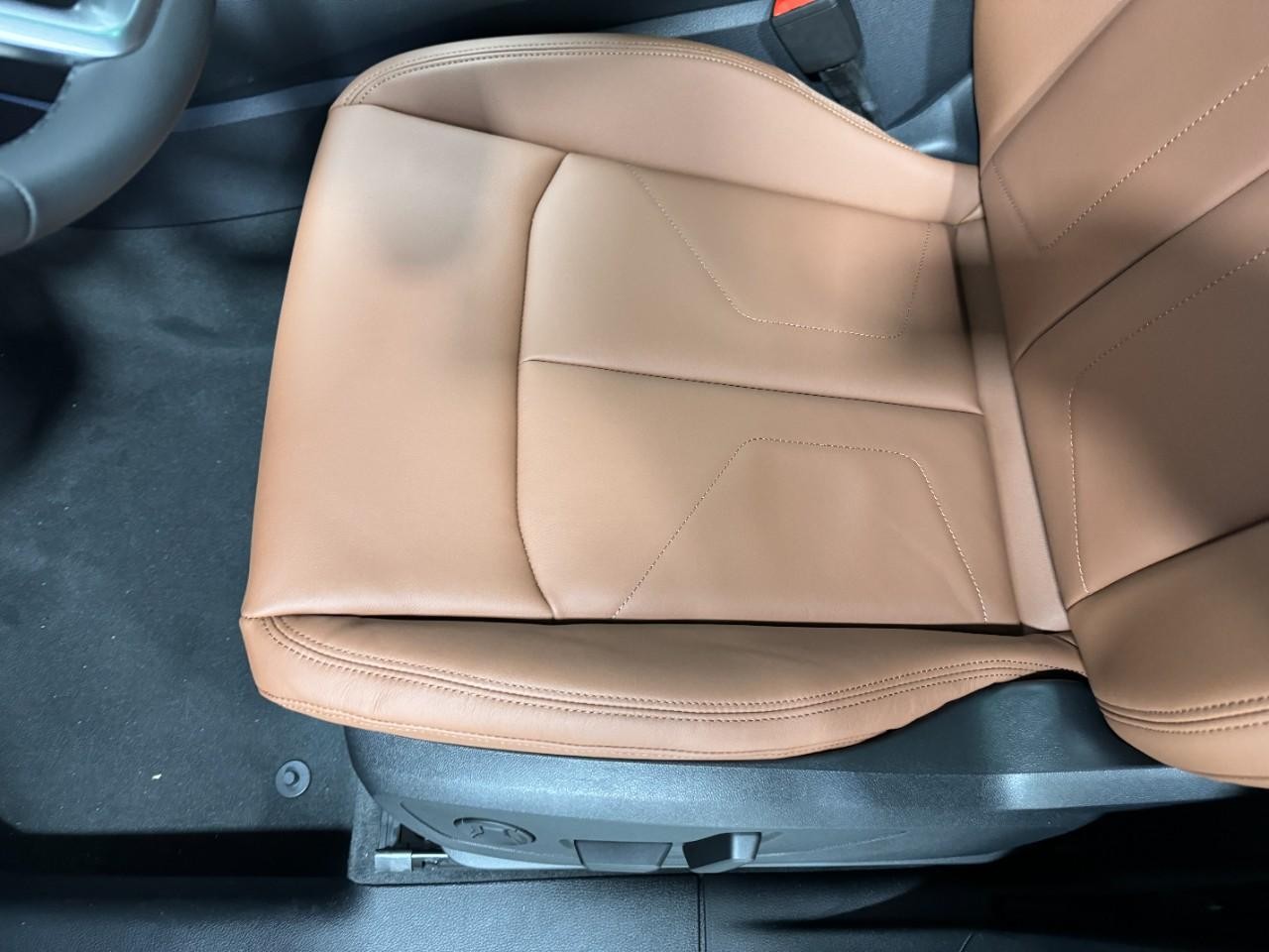 Audi Q3 Vehicle Full-screen Gallery Image 28