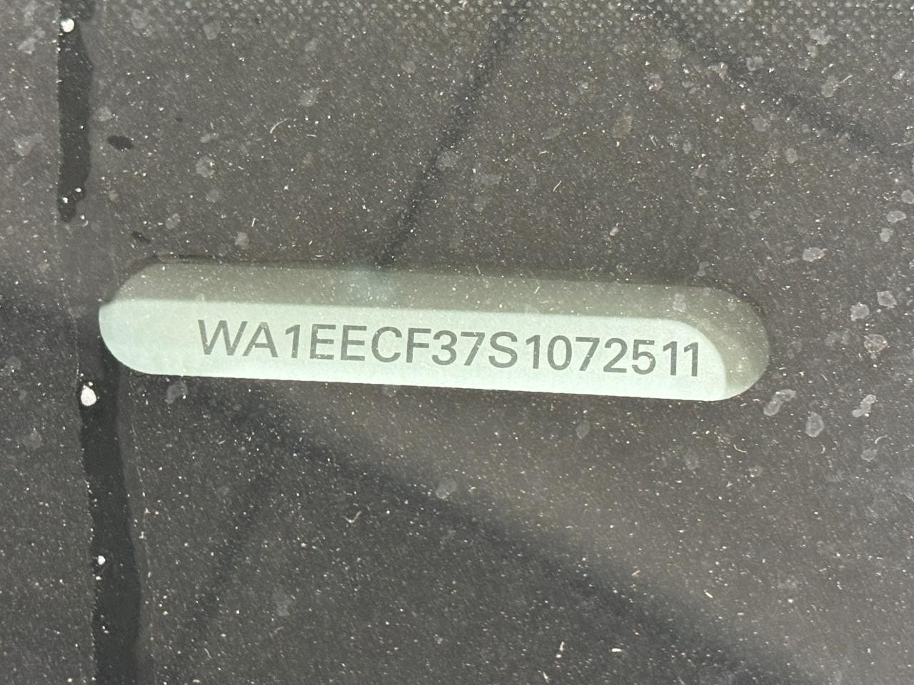 Audi Q3 Vehicle Full-screen Gallery Image 36