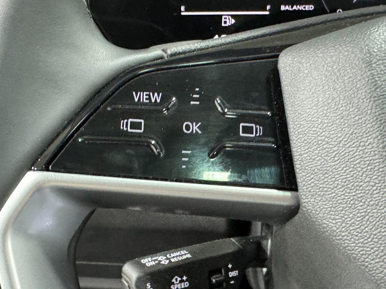 Audi Q5 Vehicle Full-screen Gallery Image 31