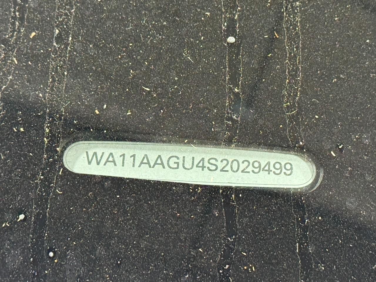 Audi Q5 Vehicle Full-screen Gallery Image 35