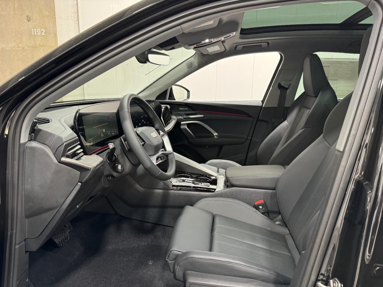 Audi Q5 Vehicle Full-screen Gallery Image 28