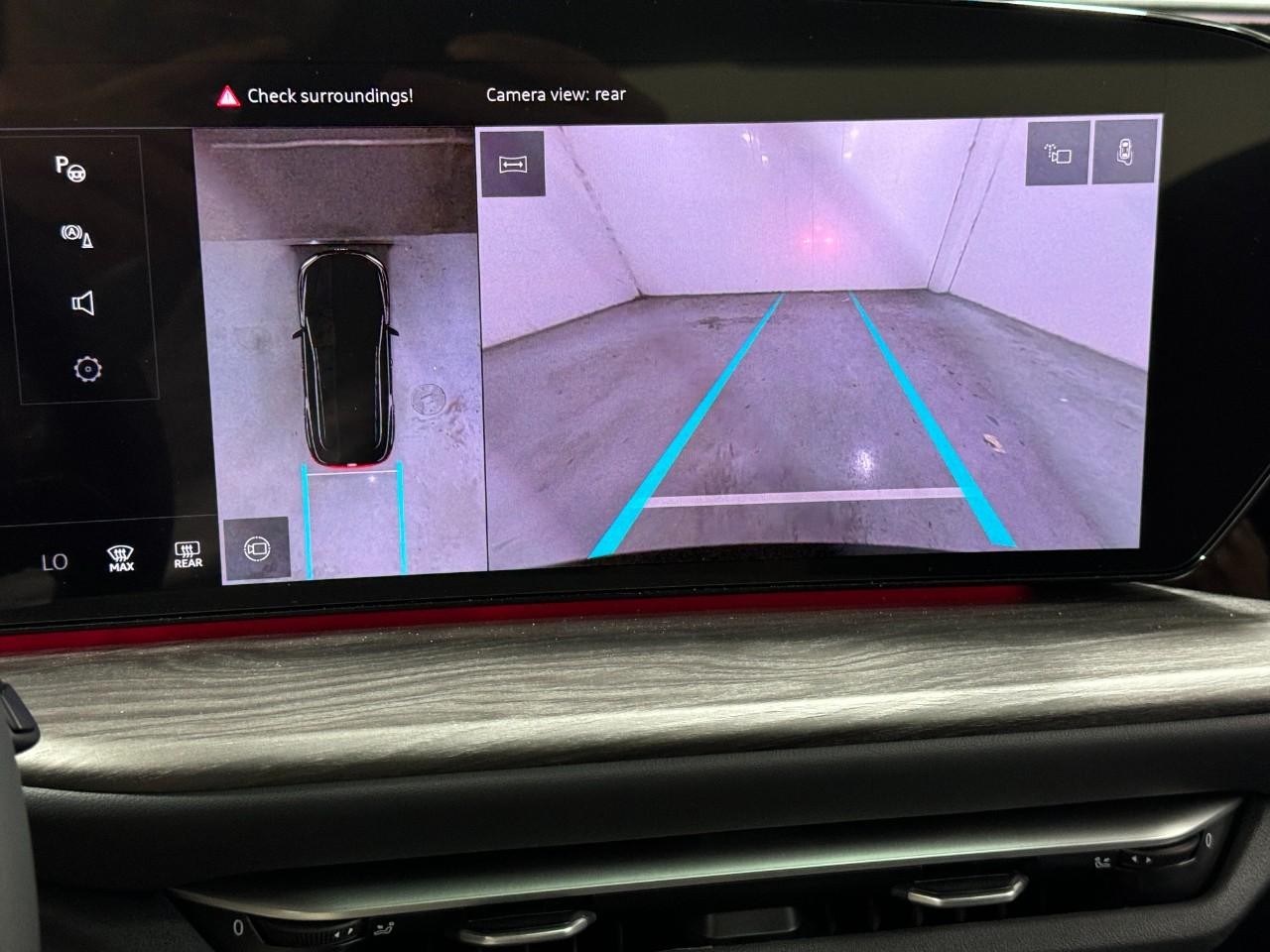 Audi Q5 Vehicle Full-screen Gallery Image 35