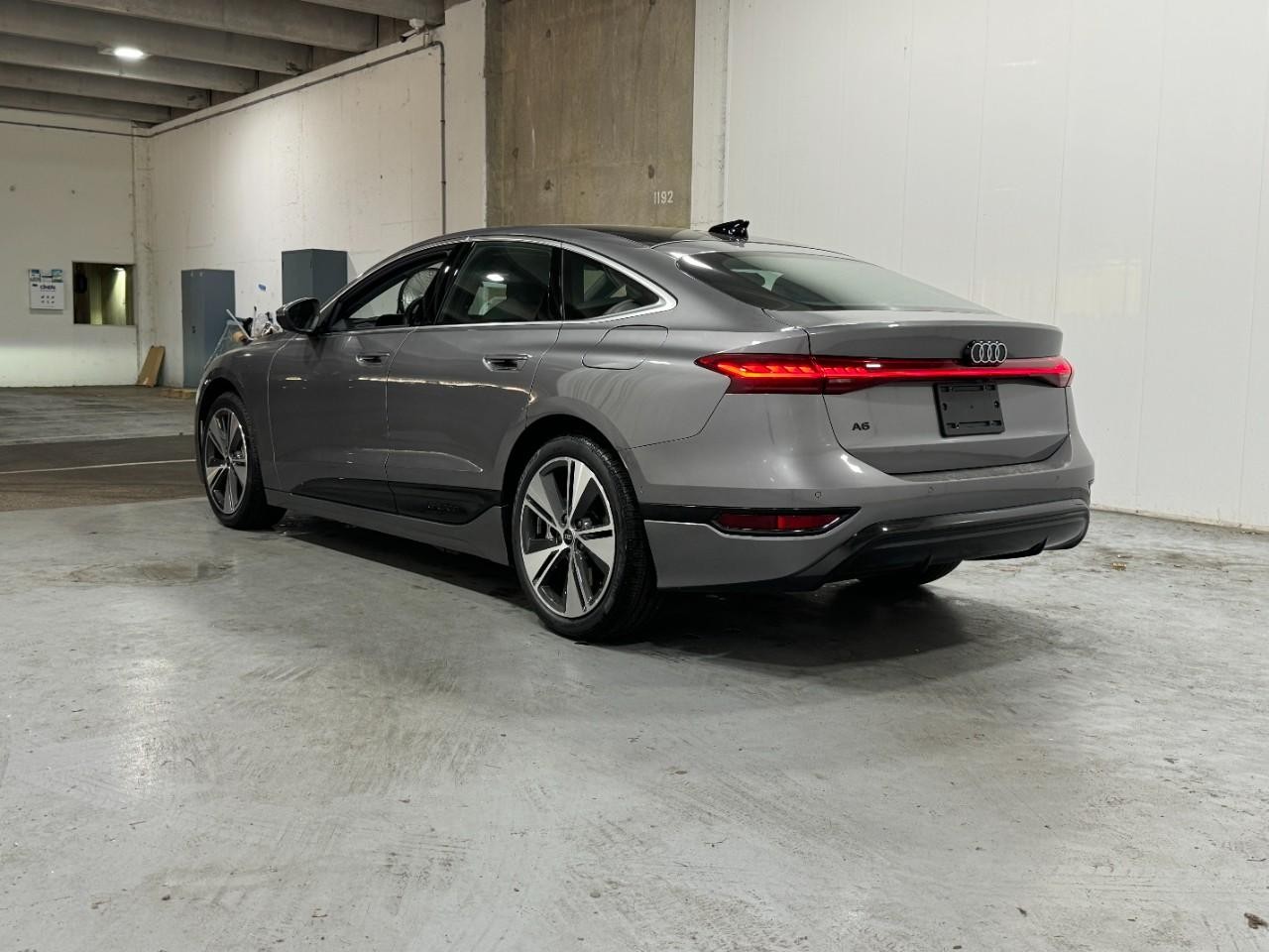 Audi A6 e-tron Vehicle Full-screen Gallery Image 3