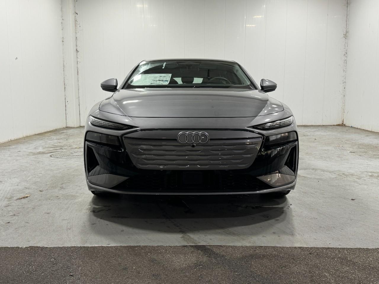 Audi A6 e-tron Vehicle Full-screen Gallery Image 7