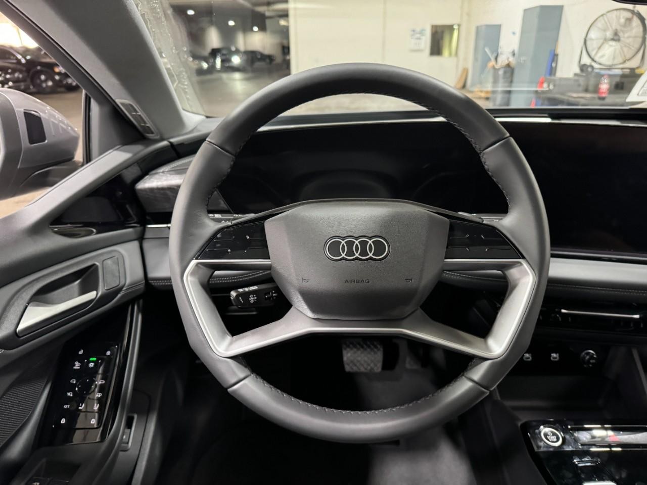 Audi A6 e-tron Vehicle Full-screen Gallery Image 14