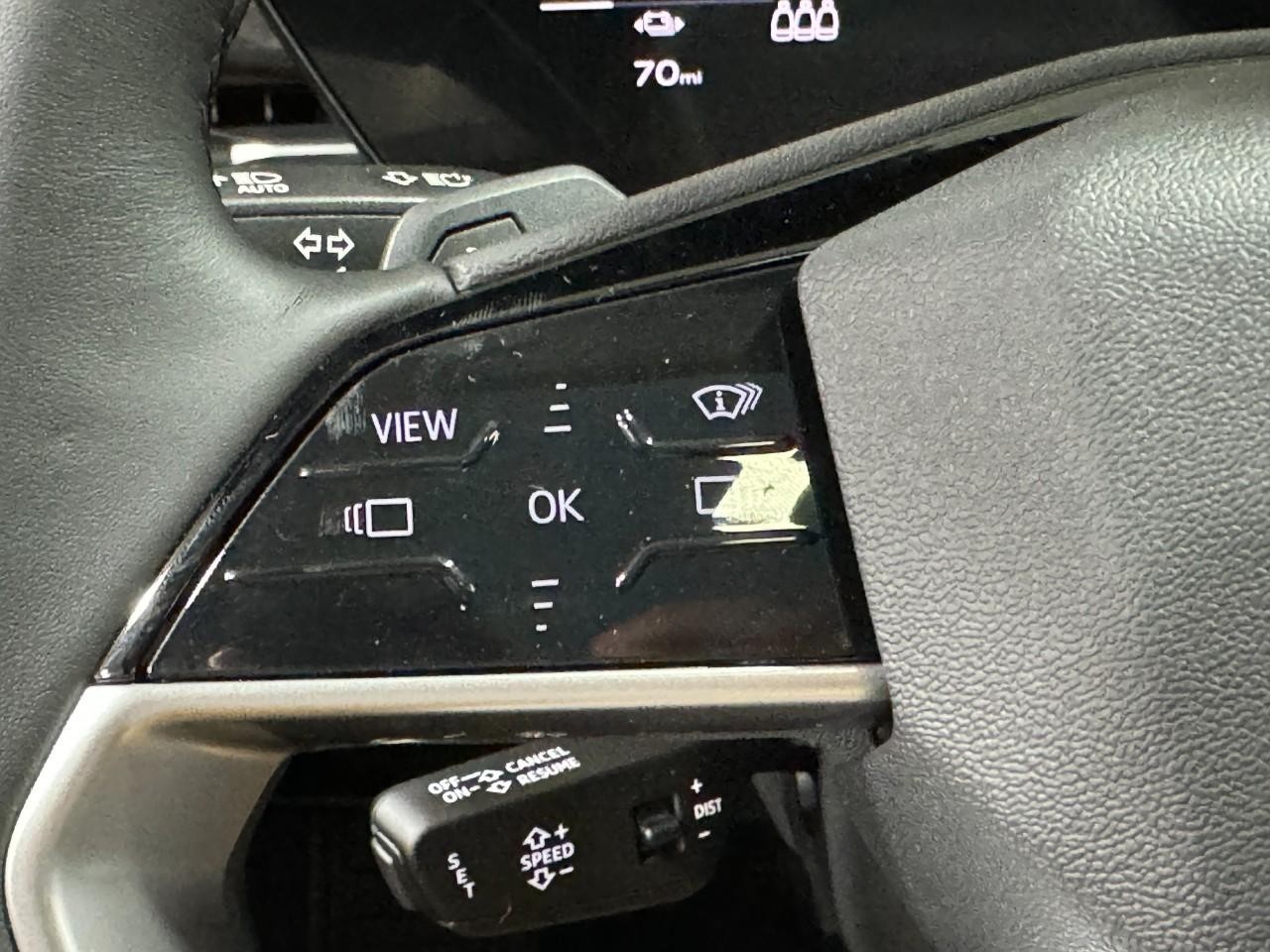 Audi A6 e-tron Vehicle Full-screen Gallery Image 30