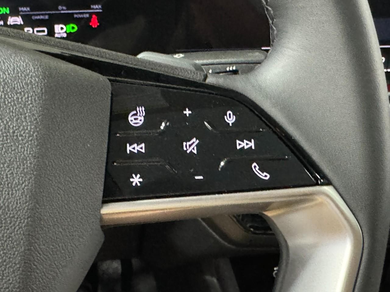 Audi A6 e-tron Vehicle Full-screen Gallery Image 31