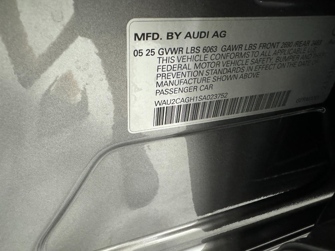 Audi A6 e-tron Vehicle Full-screen Gallery Image 35