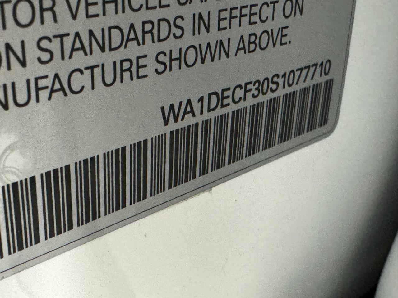 Audi Q3 Vehicle Full-screen Gallery Image 35